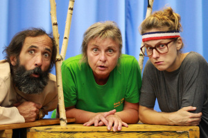 bratislavske-babkove-divadlo-pripravuje-novu-inscenaciu-na-scenu-prichadzaju-dlhy-okaty-a-bruchaty-2